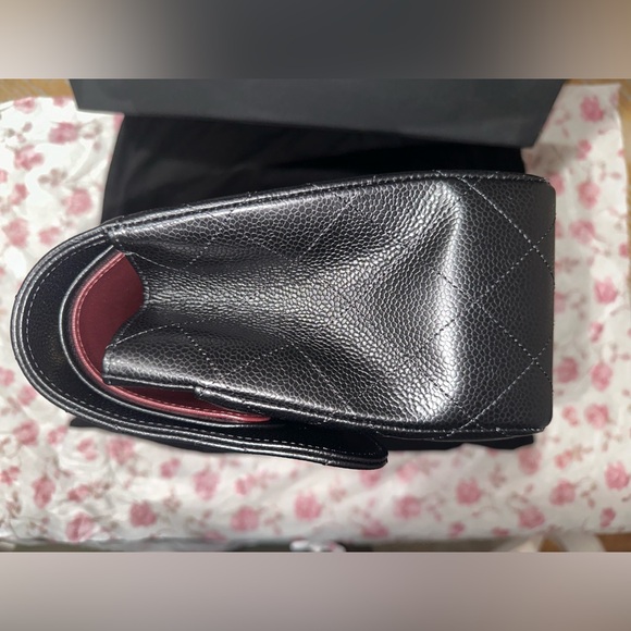 SOLD CHANEL NEW Classic Jumbo double flap - Picture 4 of 9